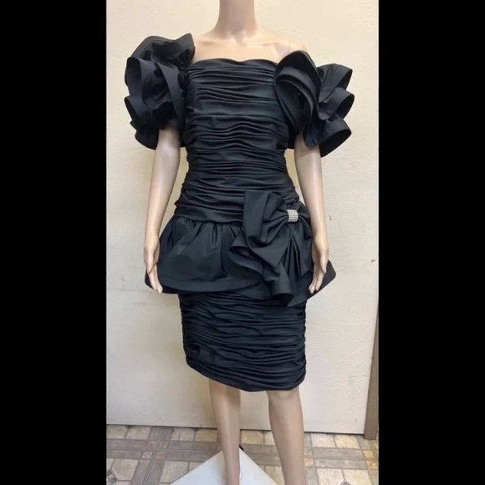 Julie Duroche dress size 12 please check all picture of condition